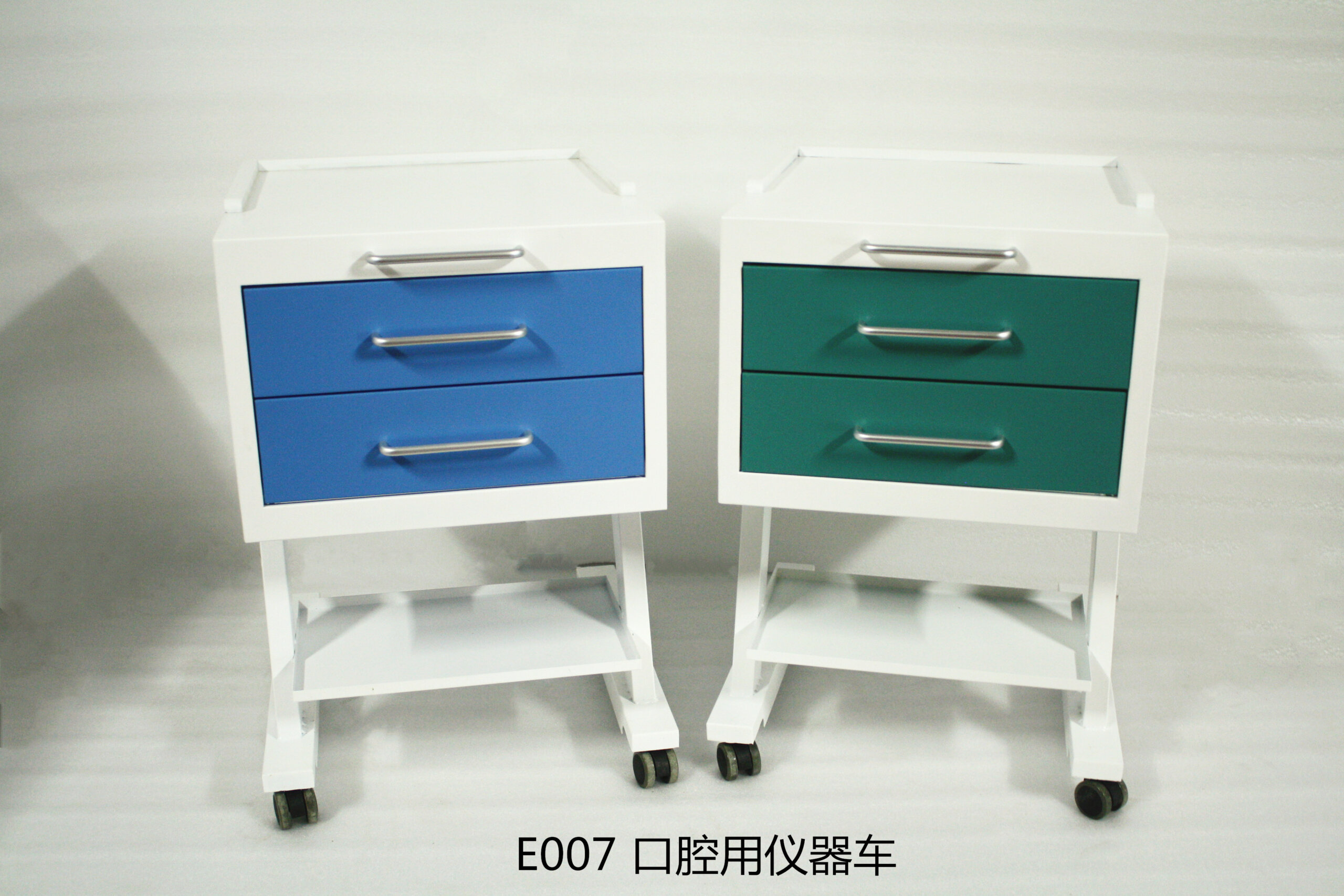 E007 口腔用仪器车 2抽屉 Scaled